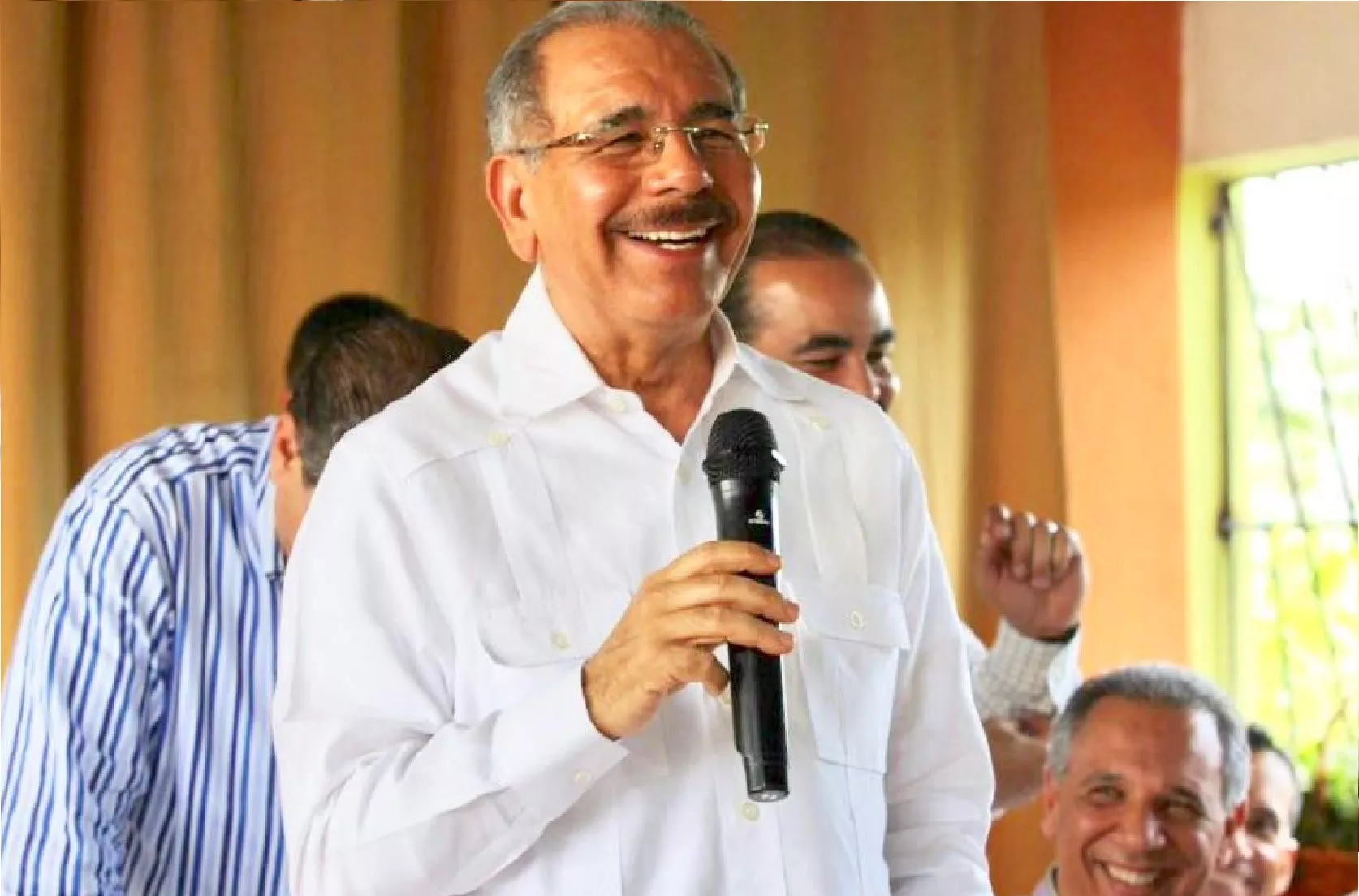 Danilo Medina promete apoyo a productores de aguacate de El Pinar de Ocoa