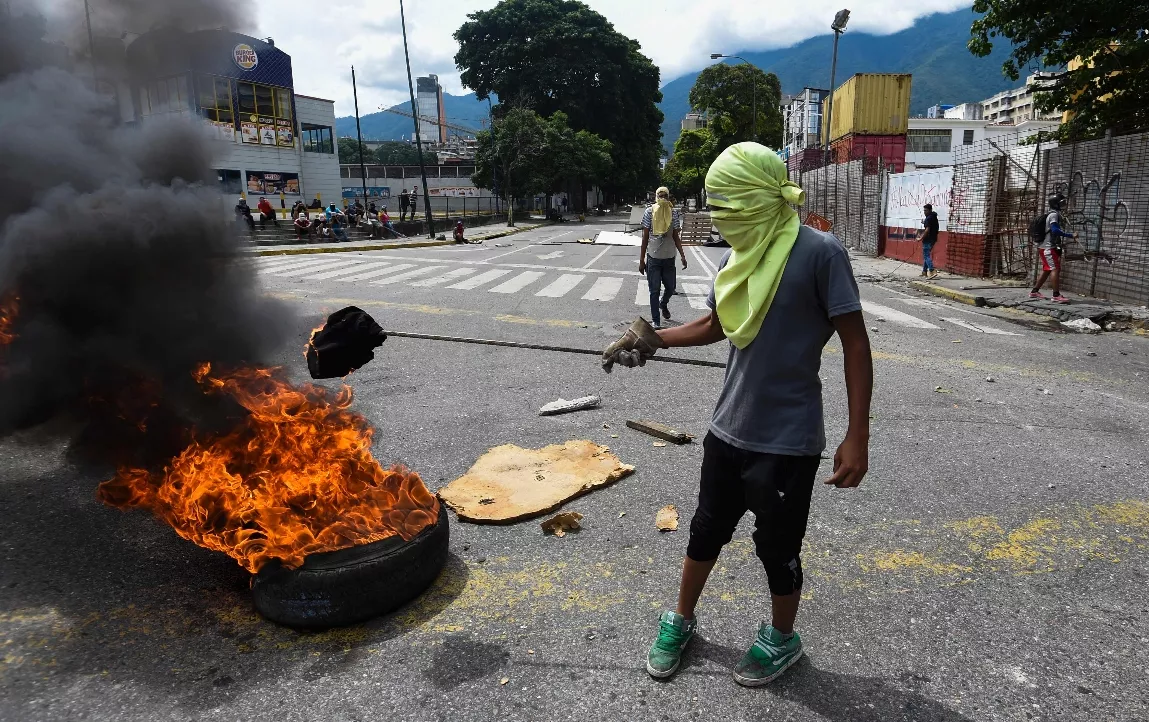 Oposición venezolana reta a Maduro con gran marcha contra Constituyente