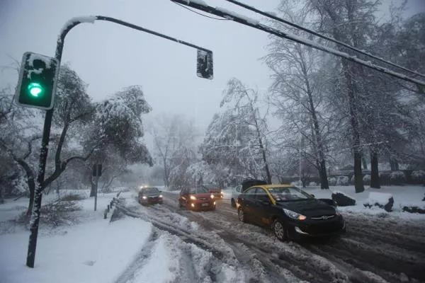 Las nevadas en Chile dejan un muerto, dos heridos y miles de hogares sin luz