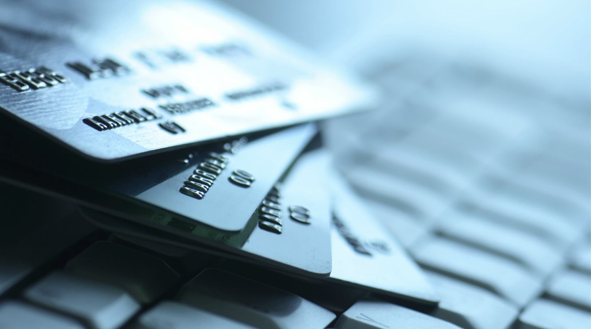 Bancos eliminarán el pago mínimo de las tarjetas de crédito y el cargo por mora