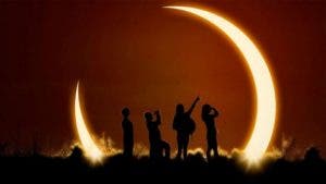 Salud Pública emite recomendaciones para ver eclipse solar este lunes