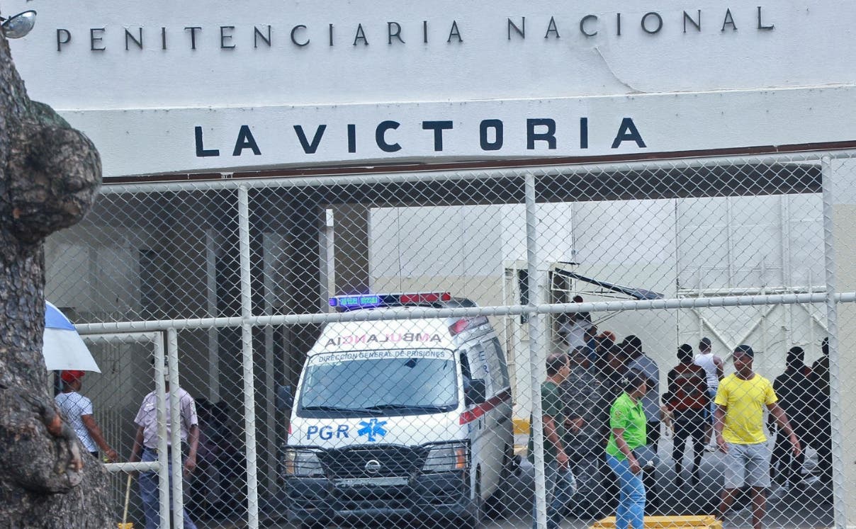 Dictan prisión preventiva contra chofer de ambulancia que confiscaron 400 libras de drogas