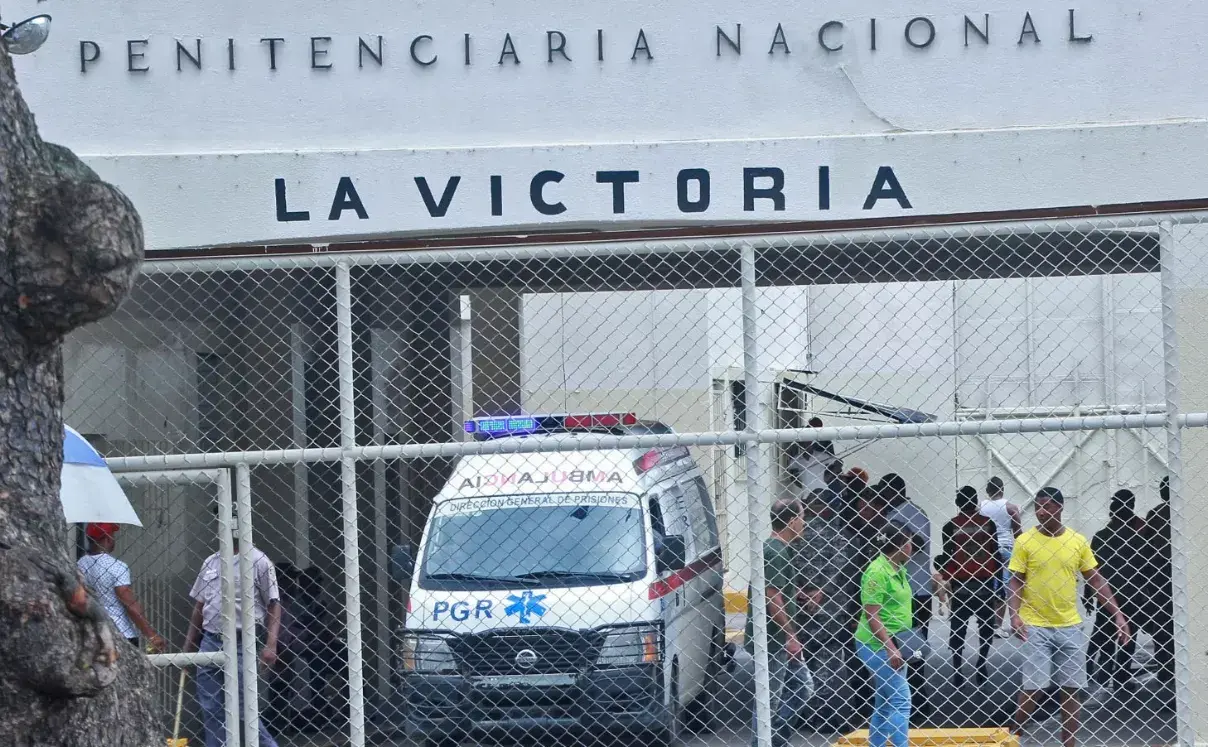 Autoridades investigan la   razón reos estaban en celda