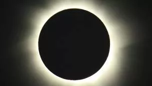 Eclipse solar total, ¿qué es y por qué es tan inusual?