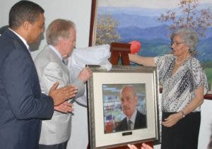 José P. Monegro, José Luis (Pepín) Corripio y Francia Espaillat.