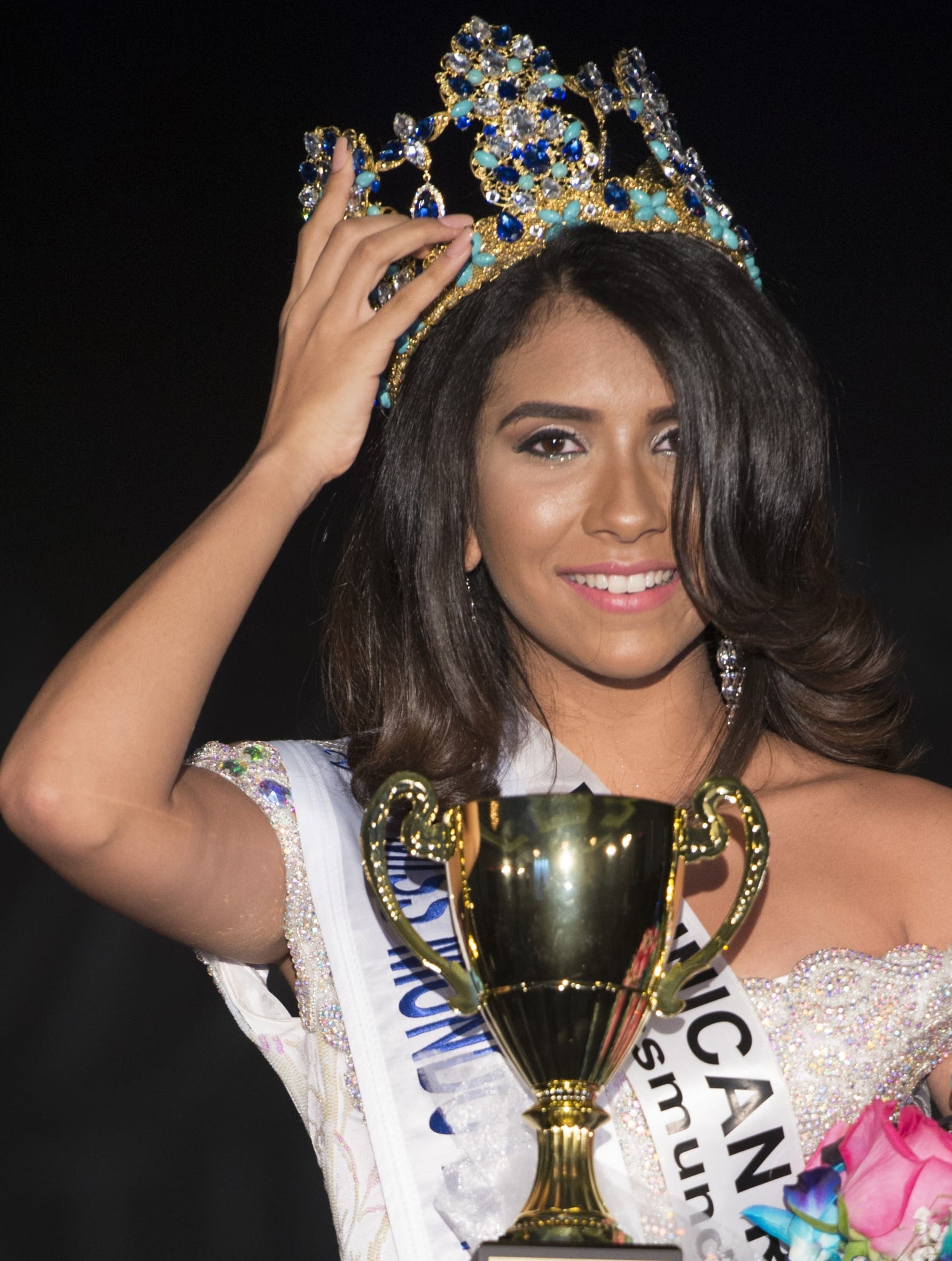 Alpha Nicole Cruz Representará A La Rd En Miss Mundo Latina Usa 2021