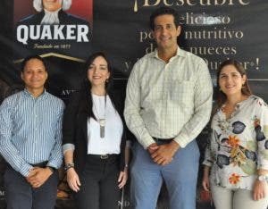 Quaker lanza barras de nueces mixtas