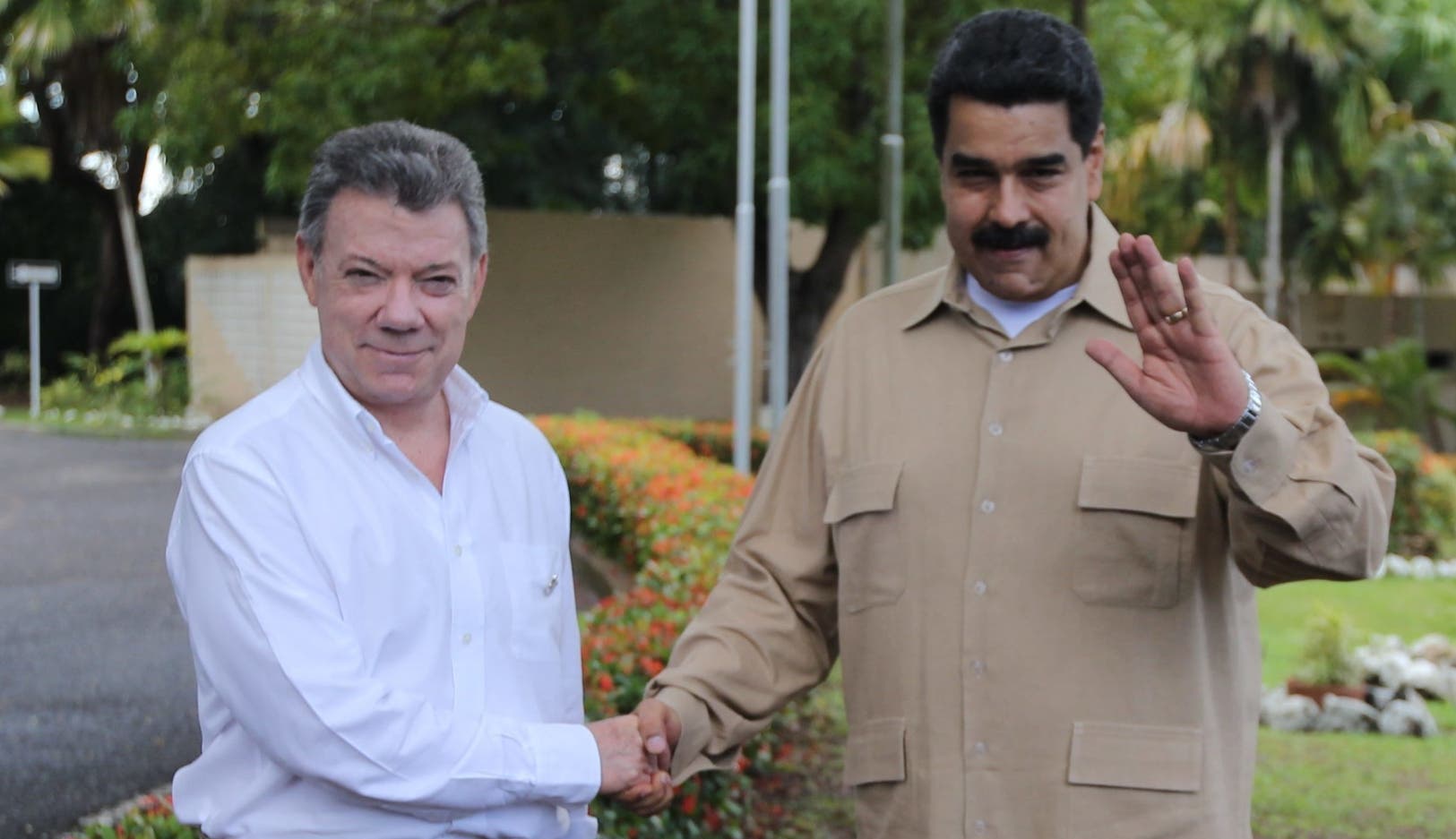 Maduro se enfrenta a  Santos y  otros países