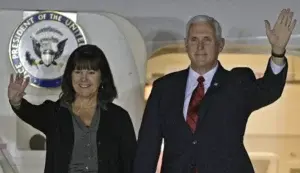 Mike Pence se reúne con Mauricio Macri en Argentina