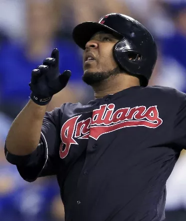 Edwin Encarnación piensa en anillo con los Indios