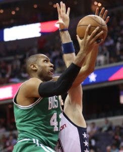 El criollo Al Horford, destacado centro de los  Boston Celtics. AP