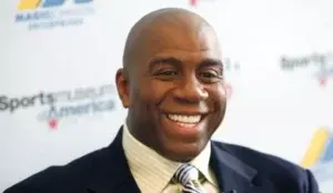 NBA investiga a Magic Johnson por piratería