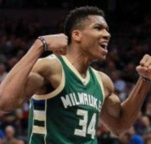 Grecia y   Bucks  pelean por Antetokounmpo