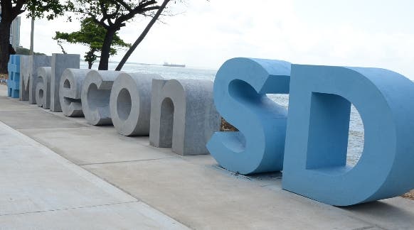 Collado inaugura tramo del Malecón