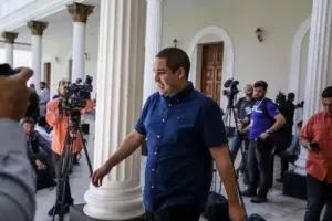 Venezuela tomaría la Casa Blanca si Estados Unidos la invade, dice hijo de Maduro