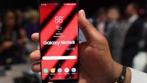 Cómo es Galaxy Note 8, el teléfono con el que Samsung quiere hacer olvidar los malos recuerdos de Note 7