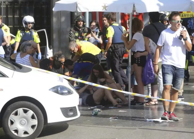 París eleva a 30 el número de franceses heridos en los atentados de Cataluña