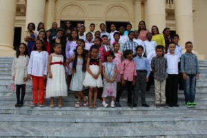 Niños visitan Palacio Nacional y Congreso durante campamento de verano