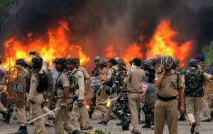 Al menos 22 muertos en protestas en India tras condena de un gurú por violación