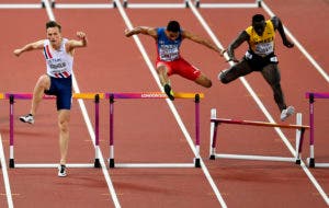 Warholm al oro mundial en 400 m vallas; el dominicano Juander Santos llegó 6to.