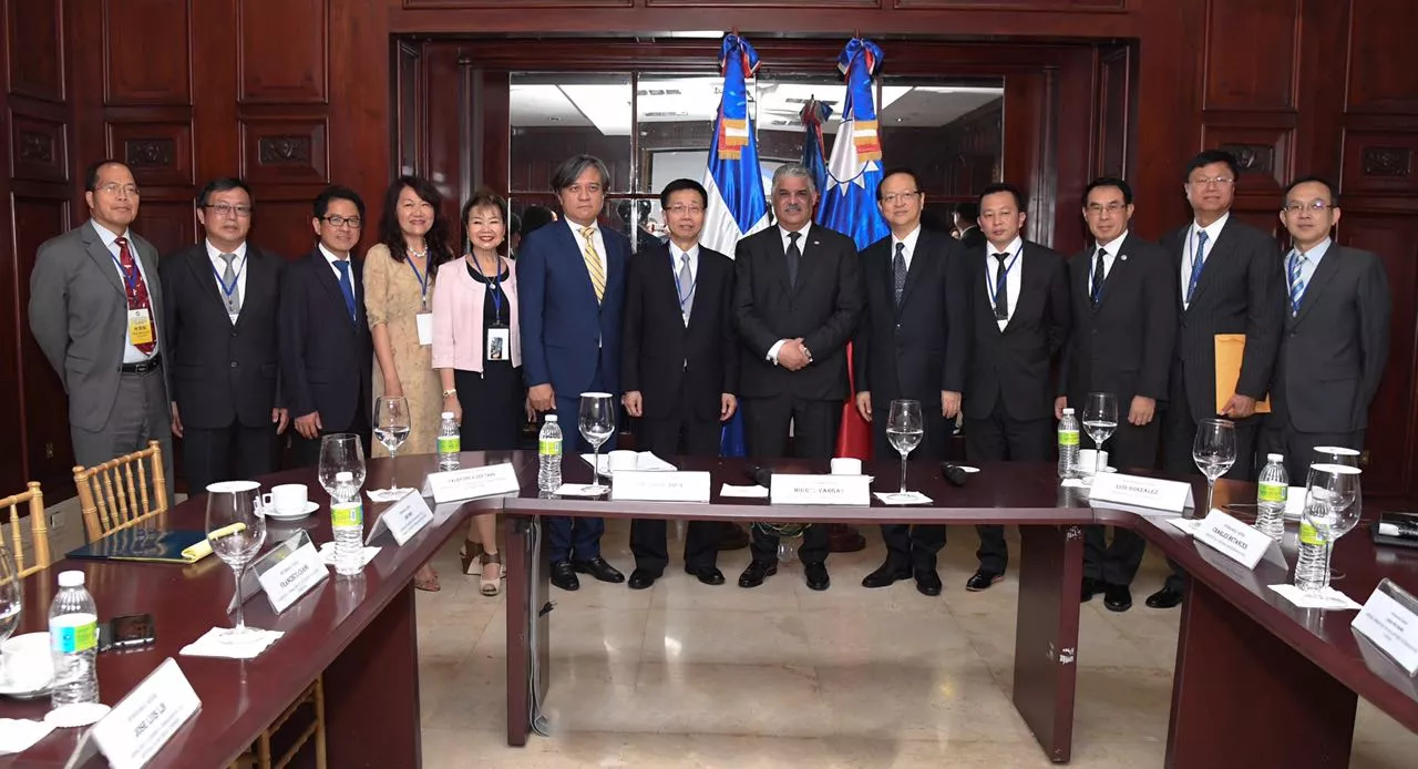 Canciller Miguel Vargas explica a empresarios taiwaneses ventajas de invertir en el país