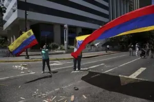 Ataques “terroristas” dejan sin telefonía móvil a 7 millones de venezolanos