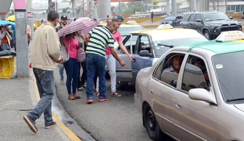 Amas de Casas rechazan aumentos en los precios del pasaje inter-urbano