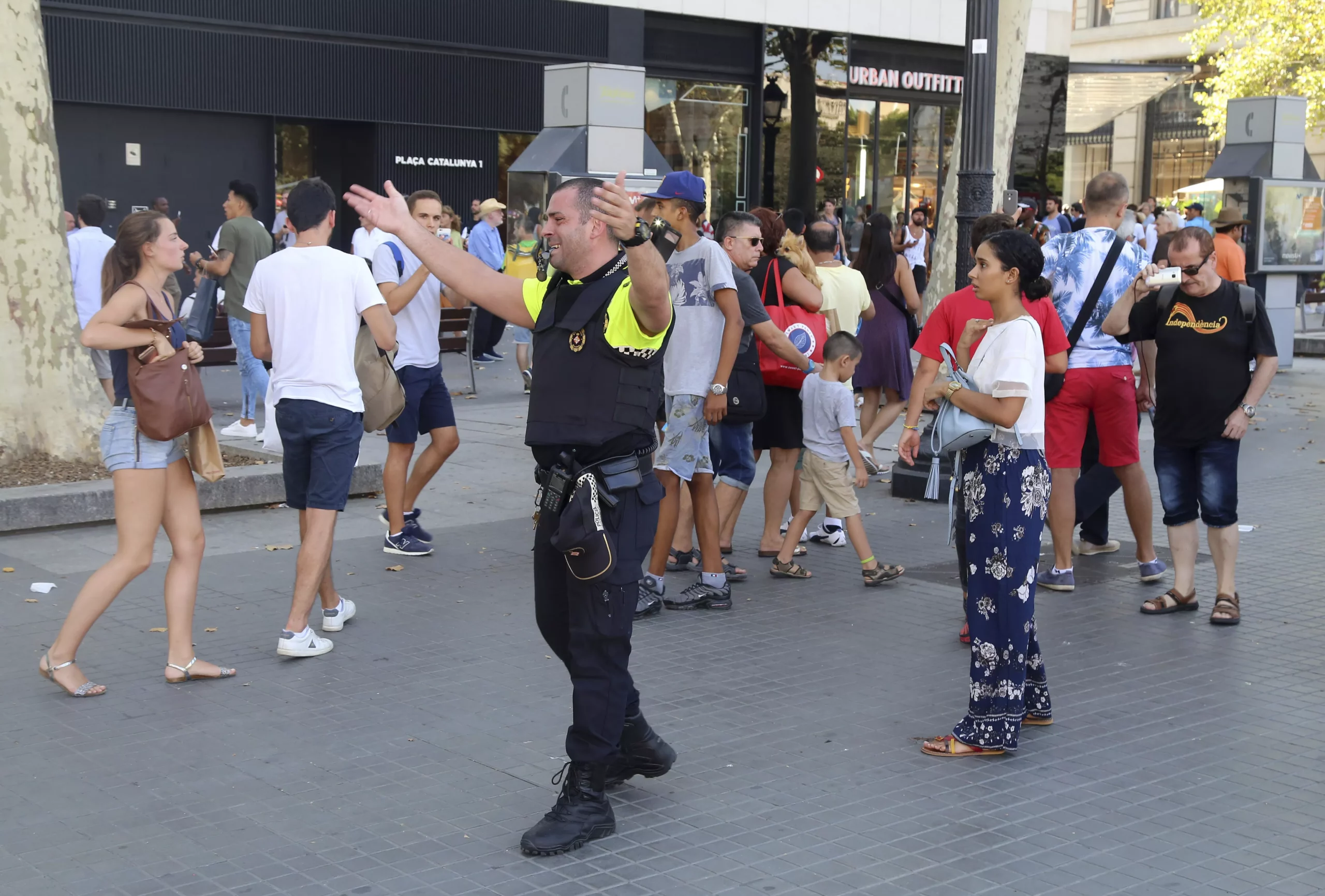 Ataque a peatones en Barcelona deja 13 muertos y 50 heridos