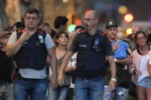 Hallan muerto un sospechoso que se saltó un control tras atentado Barcelona