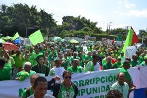 Marcha Verde exige investigación penal de senador Félix Nova