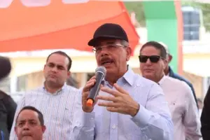 Danilo Medina anuncia gobierno reactivará actividades agrícolas en Vicente Noble