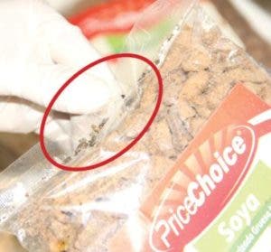 Decomisa productos alimenticios con heces fecales de ratas en supermercado de la Duarte