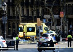 Suben a 16 los muertos por los ataques en España