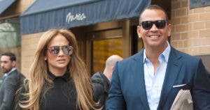 JLo y Alex Rodríguez se suman a lista de donantes para las víctimas de Harvey