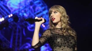 Taylor Swift rompe en llanto en juicio por agresión sexual