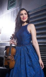 Violinista clásica Aisha se presentó en Corea y Japón