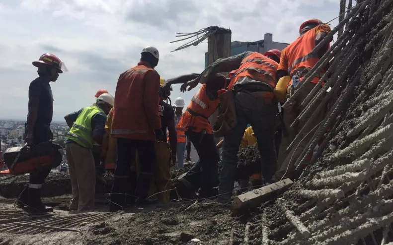 Un muerto por desplome edificio