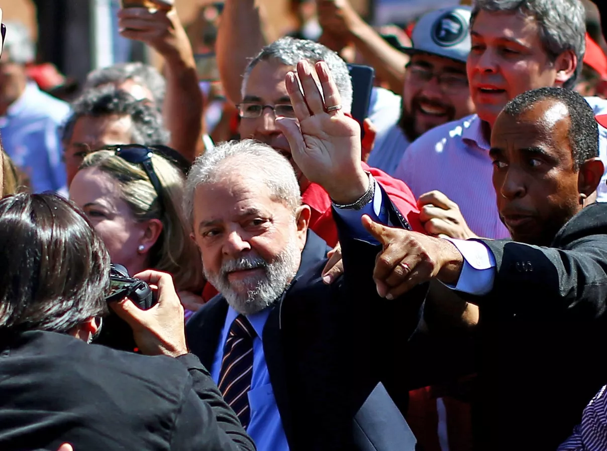 La justicia mantiene a Lula bajo amenaza