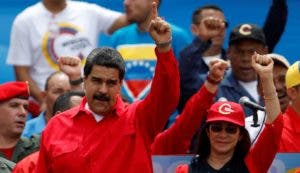 Nicolás Maduro llama a sus adversarios a retomar diálogo en República Dominicana