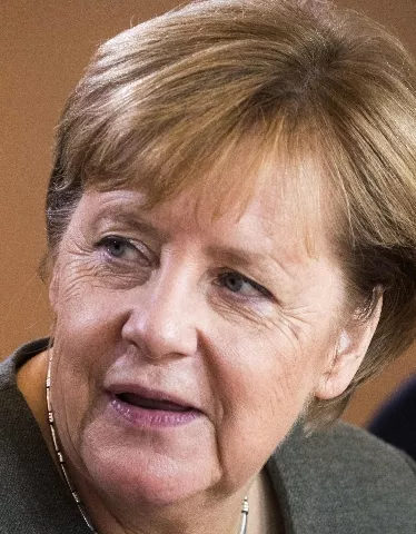 Merkel se lanza a la reelección