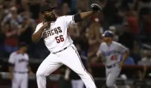 Fernando Rodney se luce otra vez con flechas imaginarias