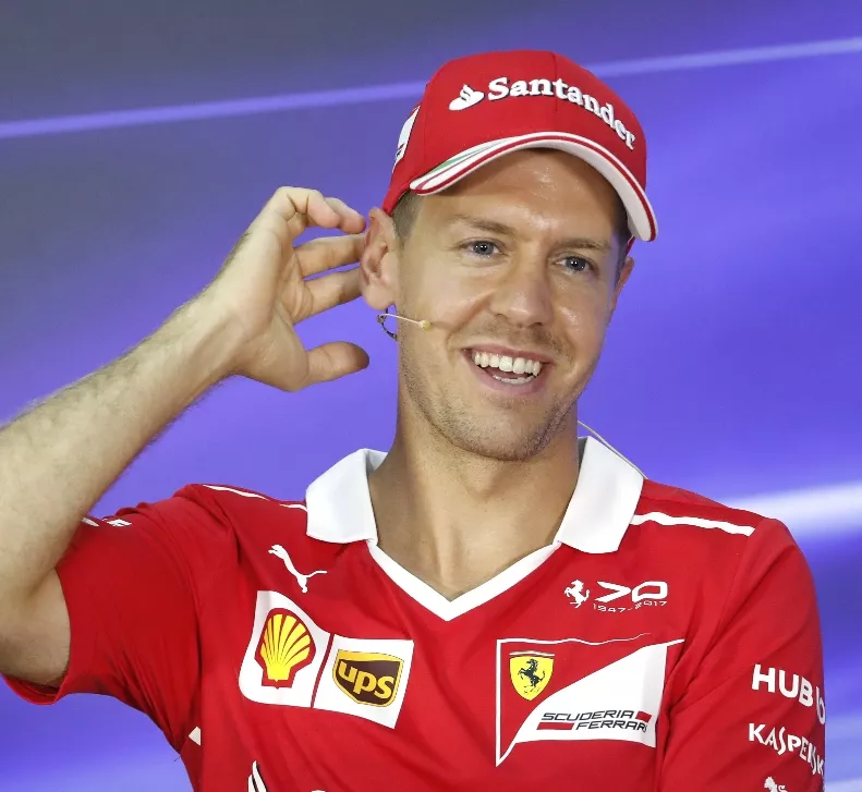 Sebastian Vettel tratará que Lewis Hamilton no escape como líder de Malasia