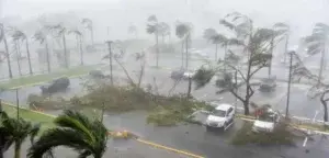 El huracán María baja a categoría 4 pero sigue peligroso cerca de Puerto Rico