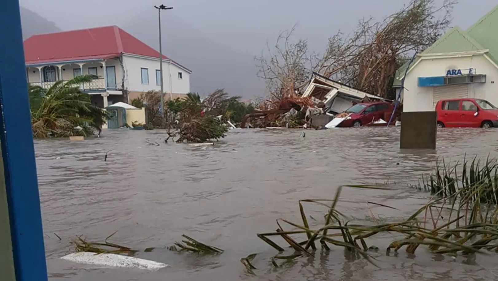 El huracán Irma provoca daños en Puerto Rico y varias islas