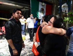 México decreta tres días de luto en honor a las víctimas del terremoto