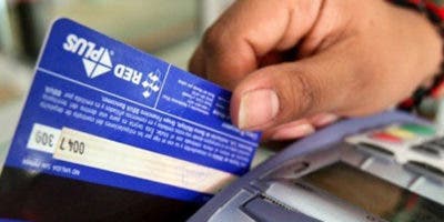 A la cárcel dos personas por intentar comprar artículos con tarjetas clonadas en SDE