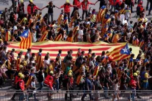 Movilización estudiantil en Cataluña para defender referendo de independencia