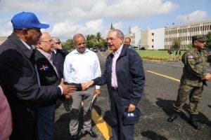 Presidente Danilo Medina recorre zonas del Norte afectadas por huracán María