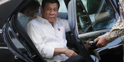 Hallan muerto de un disparo a un guardia de Duterte en palacio presidencial