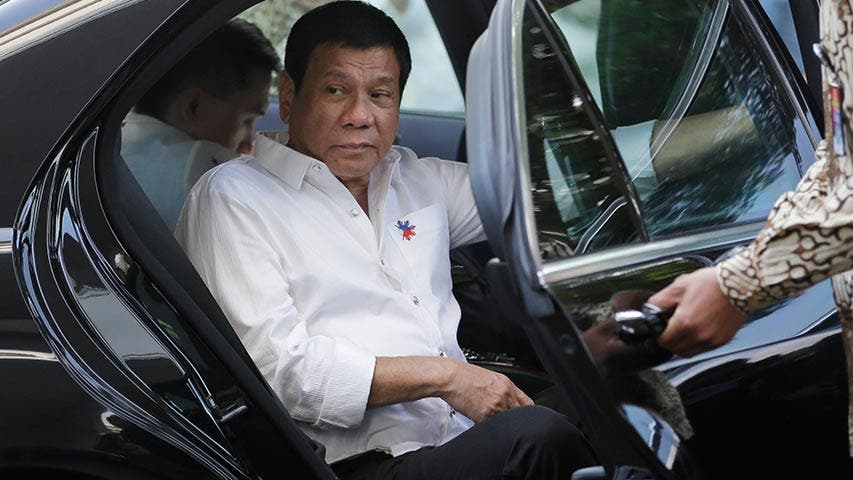 Hallan muerto de un disparo a un guardia de Duterte en palacio presidencial